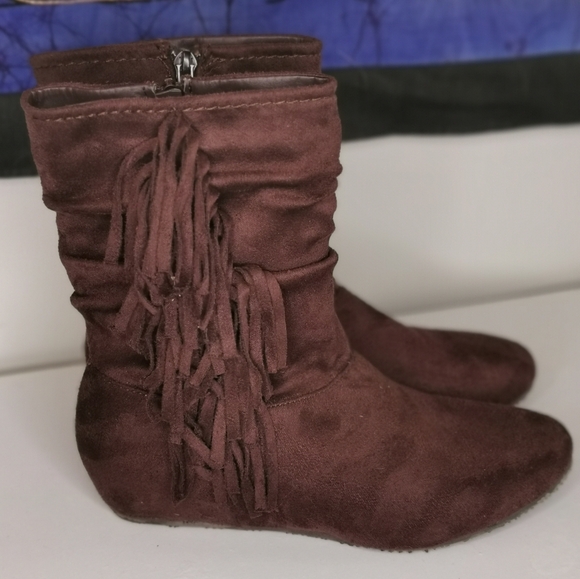 Diva Lounge Faux-Suede Western Fringed Booties -Sz 6 - Picture 3 of 5